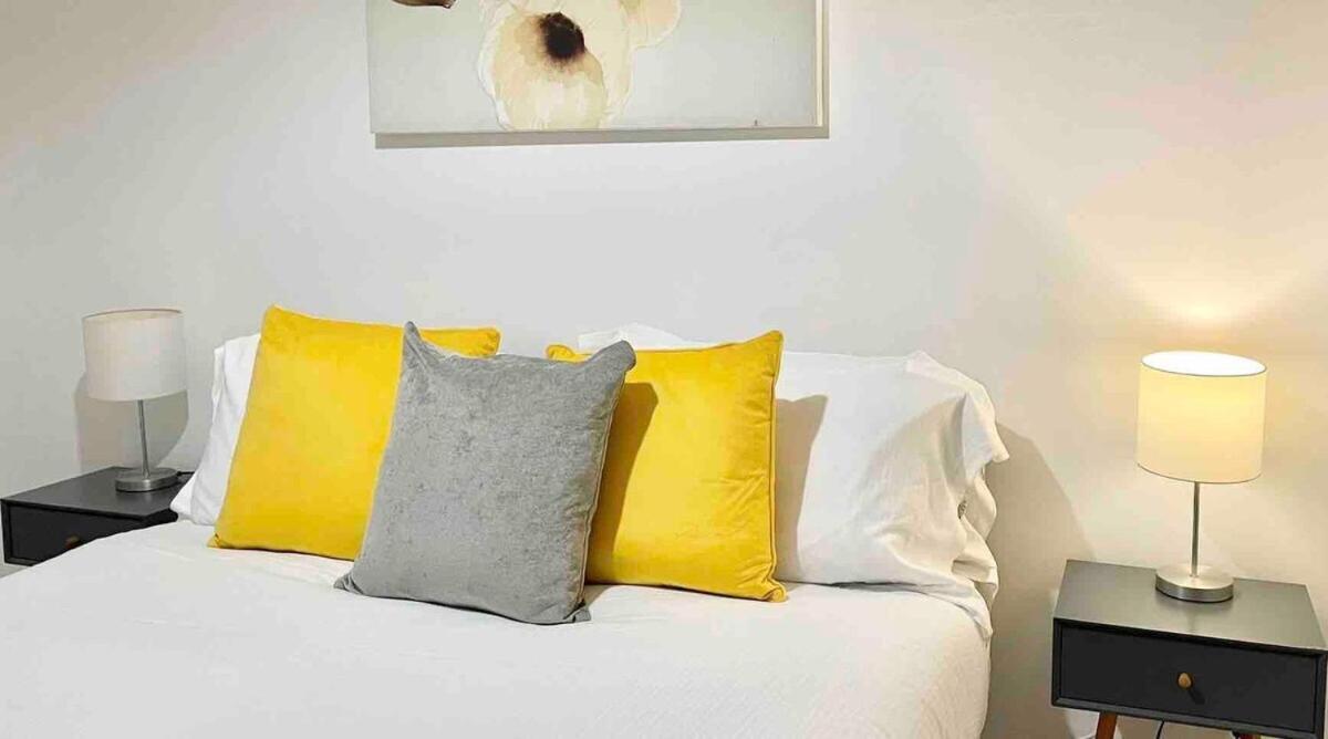 Great Home In Lovely Area With Parking, Sleeps 6 Folkestone Extérieur photo