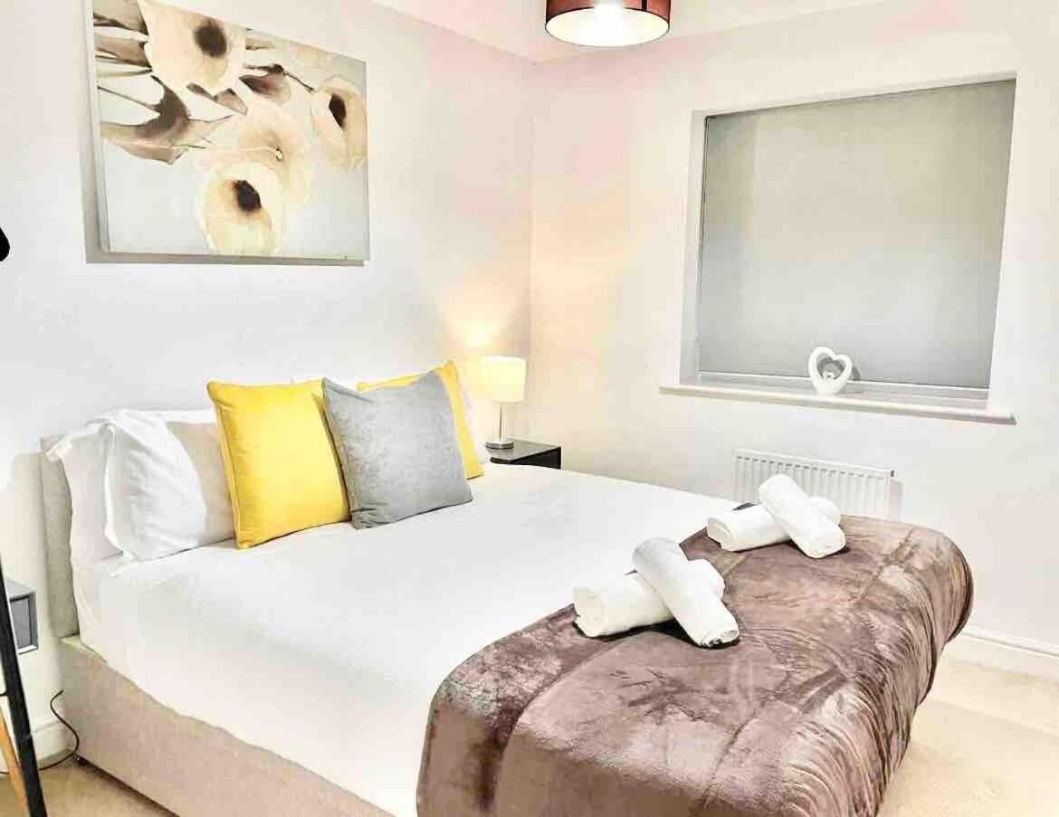 Great Home In Lovely Area With Parking, Sleeps 6 Folkestone Extérieur photo
